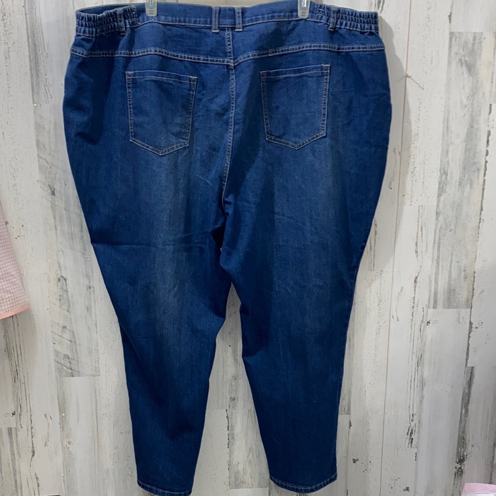 0102 Catherine’s Right Fit Curvy Jeans - Picture 3 of 3